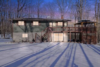 97 Norton Dr in Gouldsboro, PA - Building Photo - Building Photo