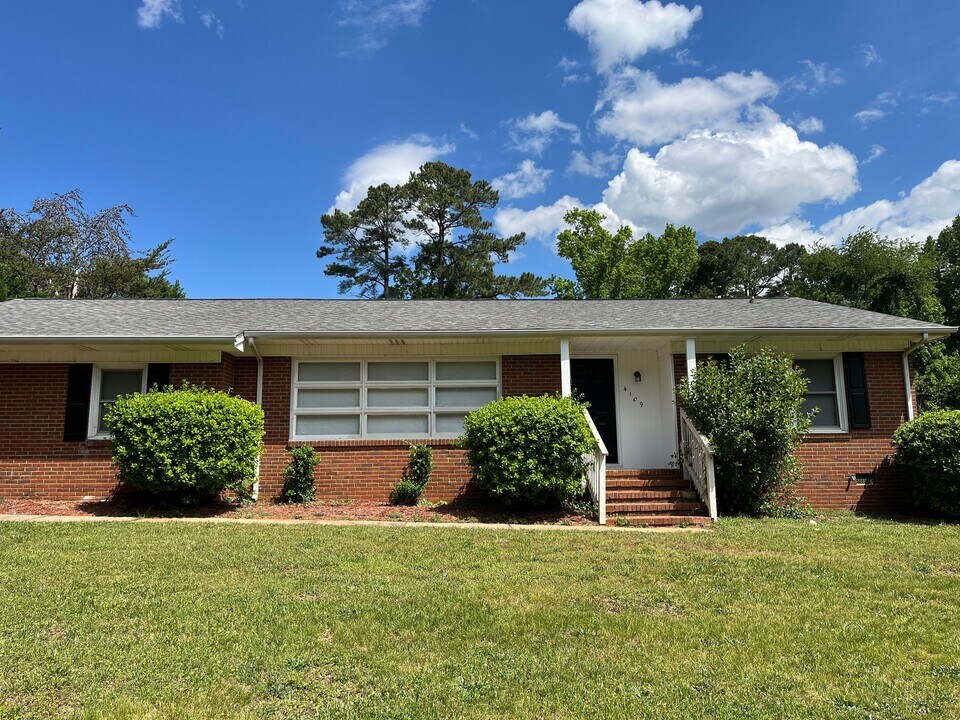 4109 Nevin Rd in Charlotte, NC - Building Photo