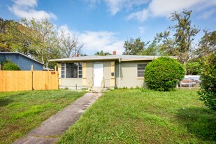 1025 W 25th St in Jacksonville, FL - Building Photo