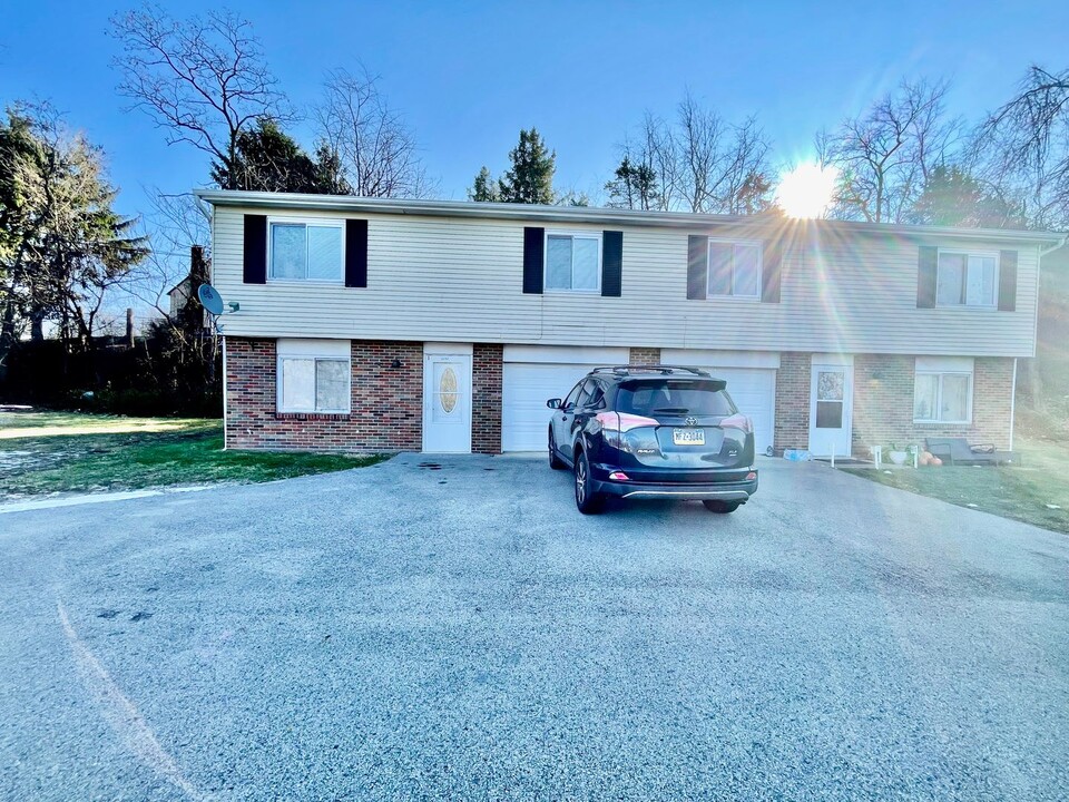 3282 Ridge Rd Ext in Freedom, PA - Building Photo