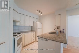 83-1883 Borough Dr in Toronto, ON - Building Photo - Building Photo