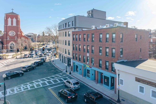 Dudley Crossing in Boston, MA - Foto de edificio - Building Photo