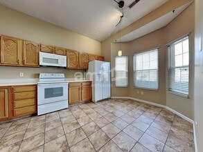 1342 Shannon Ln in Xenia, OH - Building Photo - Building Photo