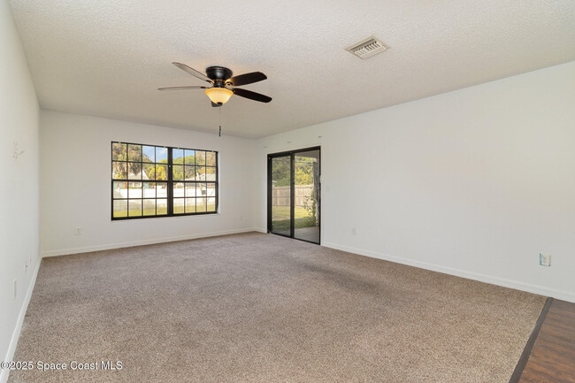 1398 Jupiter Blvd NW in Palm Bay, FL - Building Photo - Building Photo