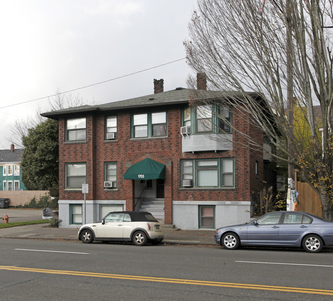 1705 E Burnside St in Portland, OR - Building Photo - Building Photo