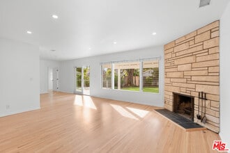 11619 Francis Pl in Los Angeles, CA - Building Photo - Building Photo