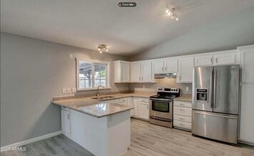 743 W Rosal Pl in Chandler, AZ - Building Photo - Building Photo