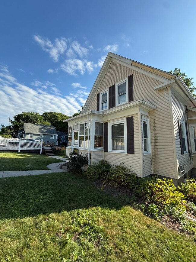 property at 22 Commonwealth Ave