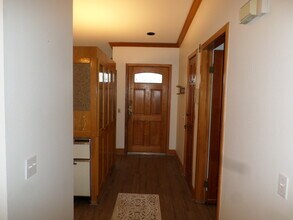 8880 Villa La Jolla Dr in San Diego, CA - Building Photo - Building Photo