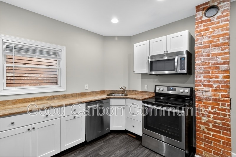 620 Auburn Ave in Buffalo, NY - Building Photo
