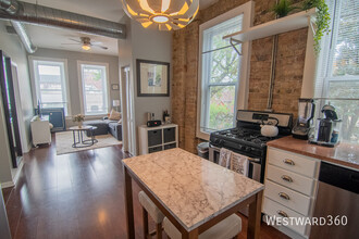 1475 W Huron St in Chicago, IL - Building Photo - Building Photo