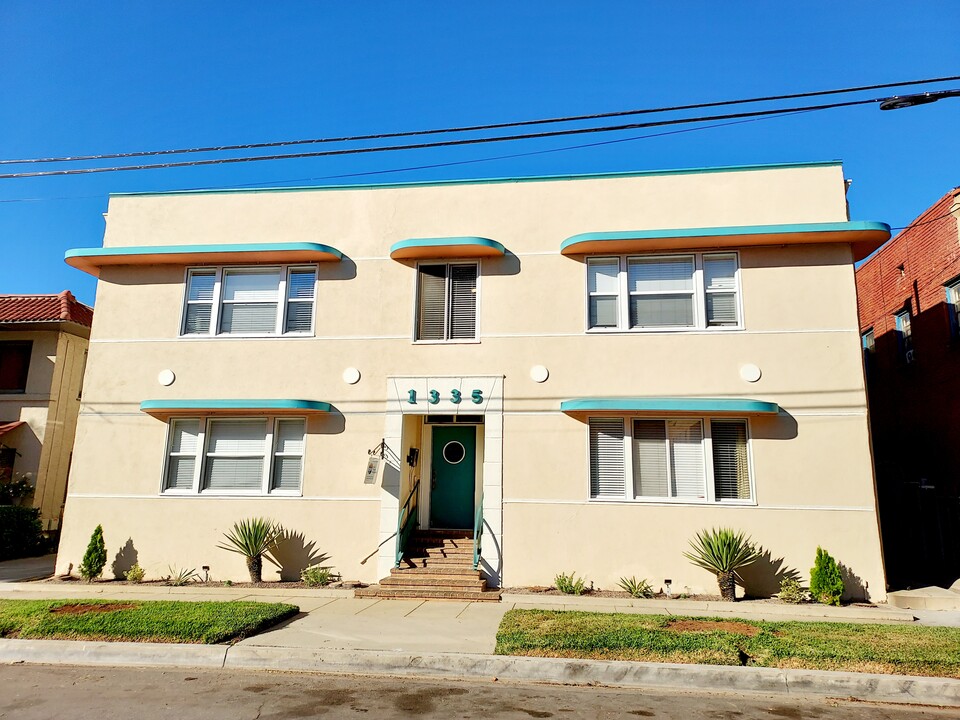 1335 2nd St, Unit 8 in Long Beach, CA - Building Photo