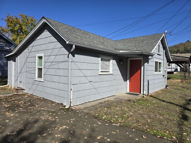property at 547 NE Jackson St