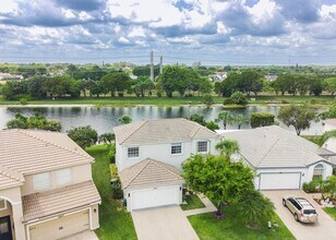 10817 Oak Bend Way in Wellington, FL - Building Photo - Building Photo