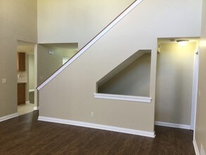 1072 Oxford Dr N in Pataskala, OH - Building Photo - Building Photo