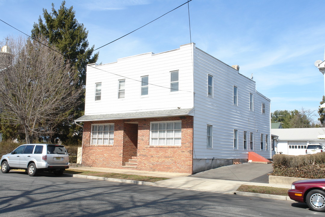 210 W 2nd St in Bound Brook, NJ - Building Photo