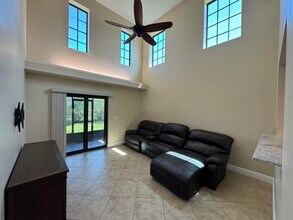 5085 NW Coventry Cir in Port St. Lucie, FL - Building Photo - Building Photo