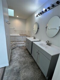 711 Caribbean Dr photo'