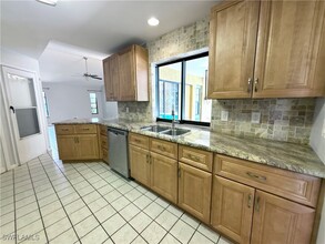 1728 SE 12th St in Cape Coral, FL - Building Photo - Building Photo