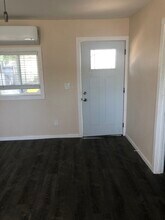 4591 Apricot Rd, Unit Studio in Simi Valley, CA - Foto de edificio - Building Photo