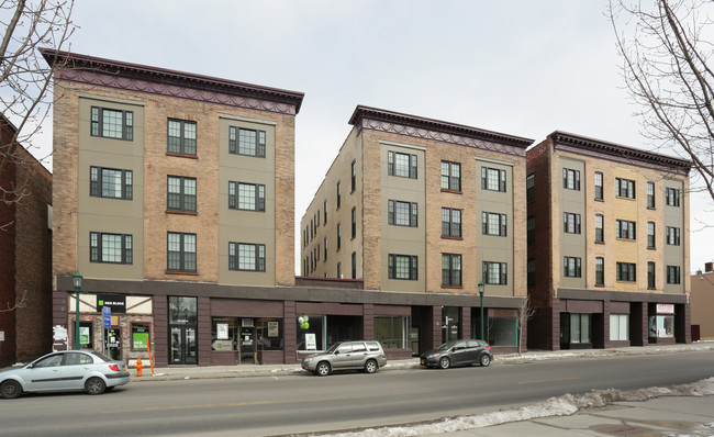 Black River Apartments in Watertown, NY - Foto de edificio - Building Photo