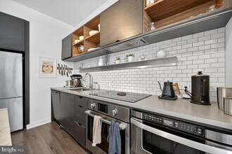 2030 8th St NW in Washington, DC - Foto de edificio - Building Photo