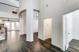 9117 Kaitlyn Ct in Lantana, TX - Foto de edificio - Building Photo