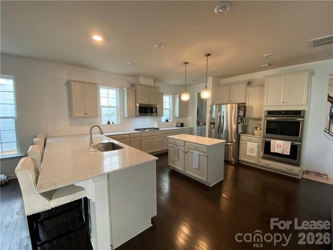 6434 Raffia Rd in Charlotte, NC - Foto de edificio - Building Photo