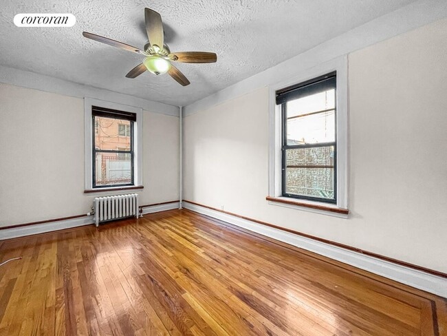 property at 124 Parrott Pl