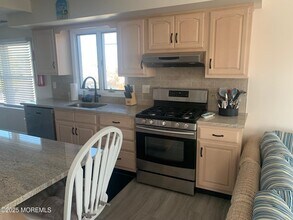 207 Arnold Ave in Point Pleasant Beach, NJ - Building Photo - Building Photo
