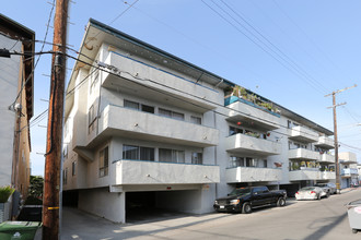 Oceana Apartments in Venice, CA - Building Photo - Building Photo