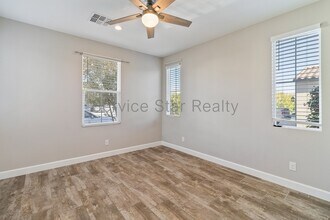 17171 W Thousand Oaks St in Surprise, AZ - Building Photo - Building Photo