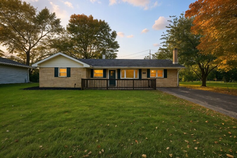 5104 Elmhurst Dr in Lawrence, IN - Foto de edificio