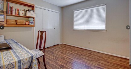 6607 Readsland Ln in Houston, TX - Building Photo - Building Photo