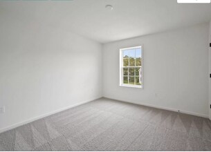 11 Viola Way in Old Bridge, NJ - Building Photo - Building Photo