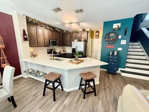 3300 Forest Creek Dr in Round Rock, TX - Foto de edificio - Building Photo