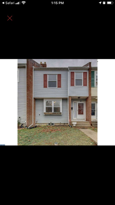 6 Bristol Way in New Castle, DE - Foto de edificio