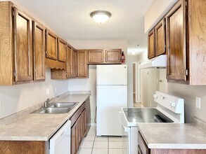 9345 Chisholm Rd in Pensacola, FL - Building Photo - Building Photo