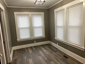 2821 N Avalon Pl in Peoria, IL - Building Photo - Building Photo