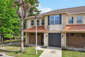 314 Capri Pl in Ocean Springs, MS - Building Photo