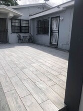 5350 NW 4th St in Miami, FL - Building Photo - Building Photo
