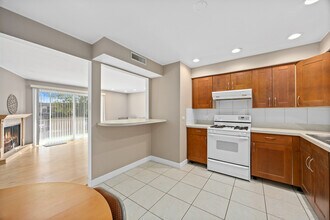 11126 S 84th Ave in Palos Hills, IL - Building Photo - Building Photo