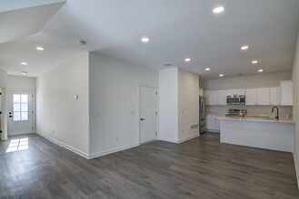762 Oak Moss Pl in River Falls, WI - Building Photo - Building Photo