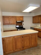 2444 Garden Ave in Klamath Falls, OR - Building Photo - Building Photo