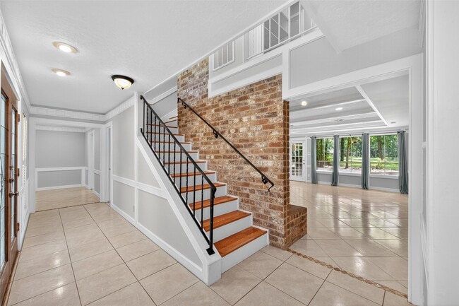 property at 663 Ravensworth Dr