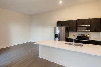 11655-11657 E Harry Ct in Wichita, KS - Building Photo - Building Photo