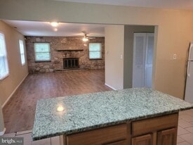 47 Holstone Ln in Willingboro, NJ - Building Photo