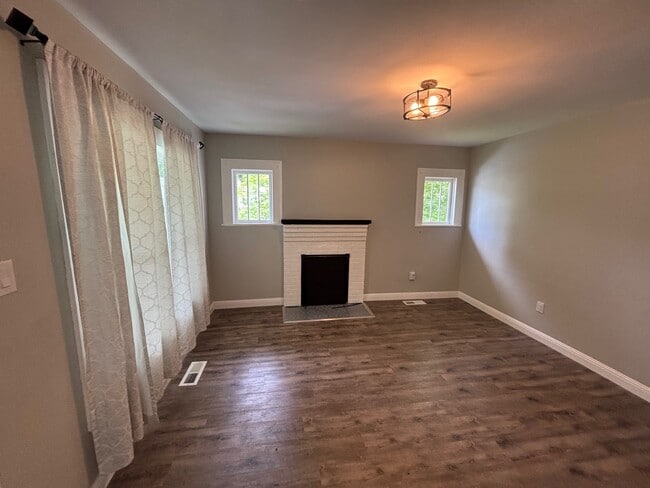 308 S Lake St in Greeneville, TN - Building Photo - Building Photo