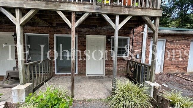 5020 Reidsville Rd in Walkertown, NC - Building Photo - Building Photo