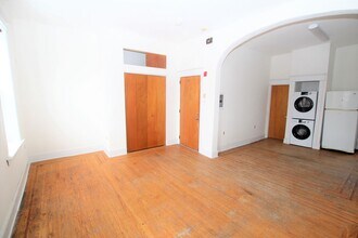 2813 W Girard Ave in Philadelphia, PA - Building Photo - Building Photo